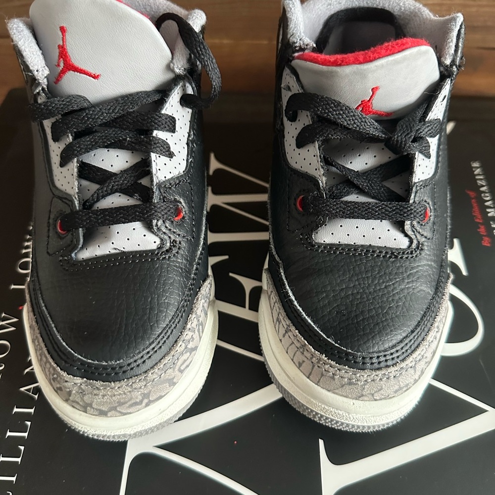 Air Jordan 3 retro OG | Black/Fire red - cement grey
